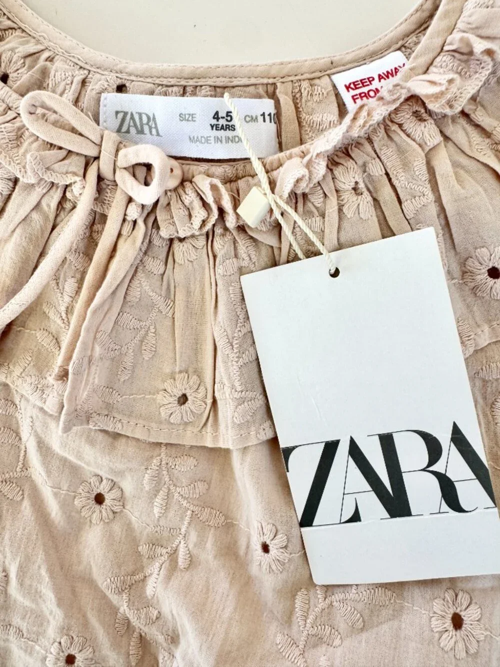 Zara Girls Top 4-5Y NWT Beige Embroidered Floral Ruffle Collar Cotton